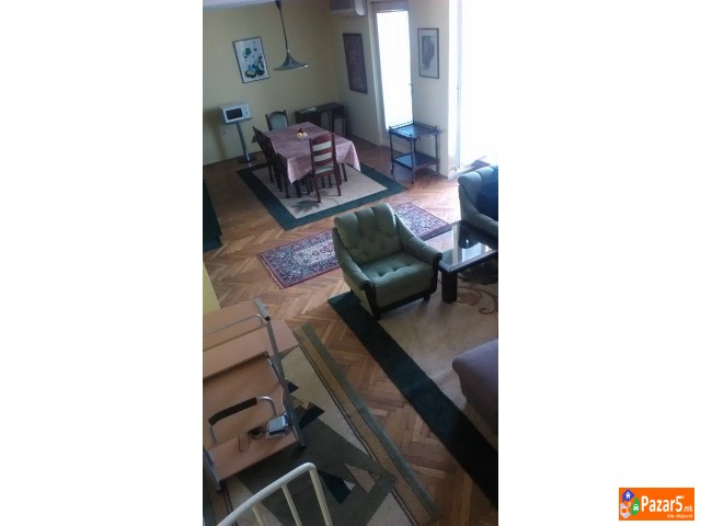 Se Izdava Stan Vo Centar Komplet Namesten