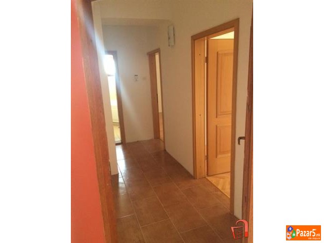 Se Prodava Preubav 3soben Komplet Renoviran Stan V