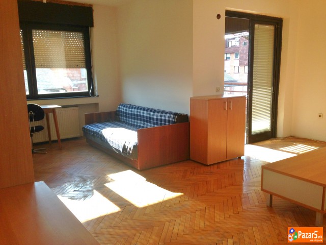 ТРОСОБЕН СТАН ЗА СТУДЕНТИ КАЈ МЛЕЧЕН