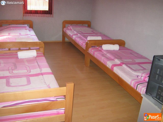 СУПЕР СМЕСТУВАЊЕ ВО ОХРИД 350 ДЕНАРИ.РЕЗЕРВИРАЈТЕ!