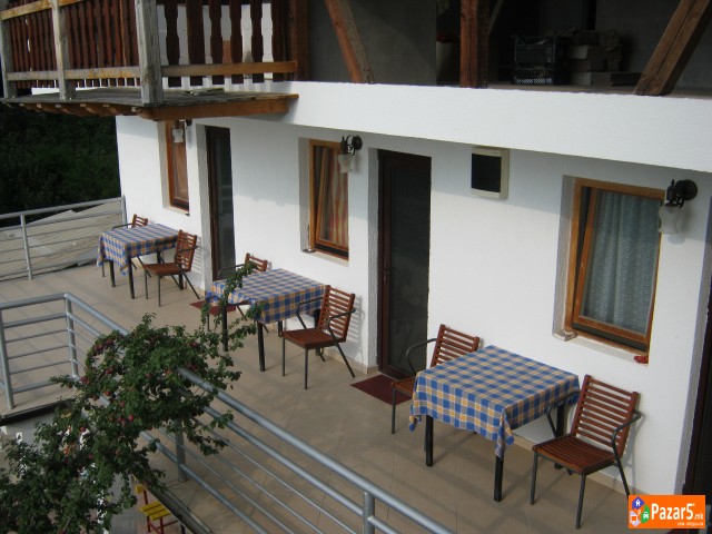 Апартмани во Населба Коњско