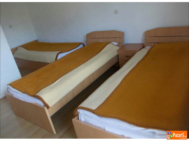 Se Izdavaat Sobi Vo Naselba Raca