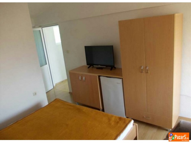 Se Izdavaat Sobi Vo Naselba Raca