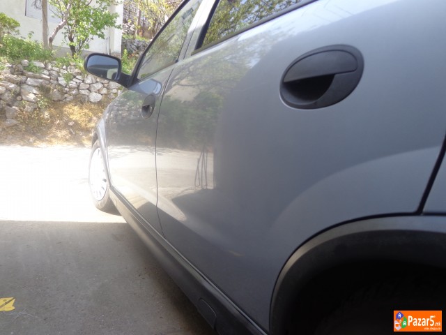 Se Prodava Opel Corsa C 1.7 Di 2003 Godina, Regist