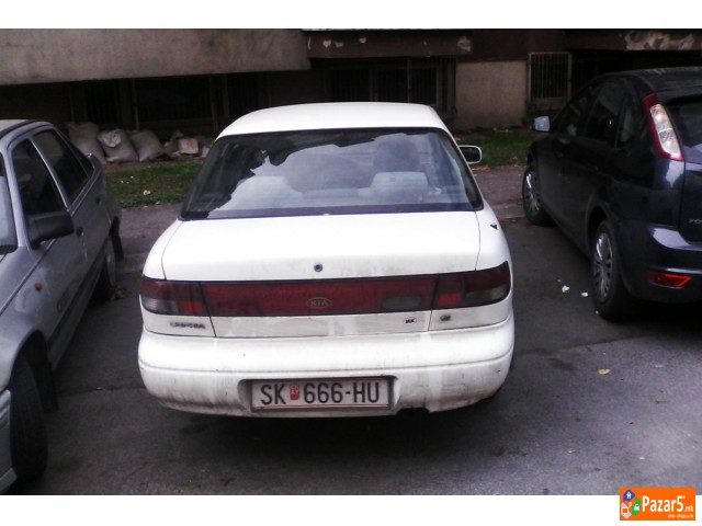 Prodavam Kia Sephia 1.5 Dlx 1996