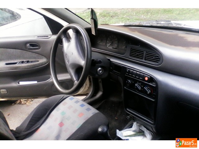 Prodavam Kia Sephia 1.5 Dlx 1996