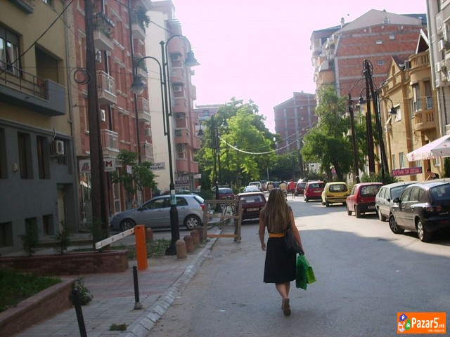 Se Izdava GaraŽa Vo Strog Centar