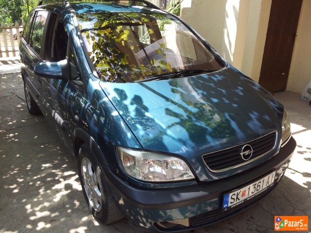 Prodavam Opel Zafira 2001 Godina