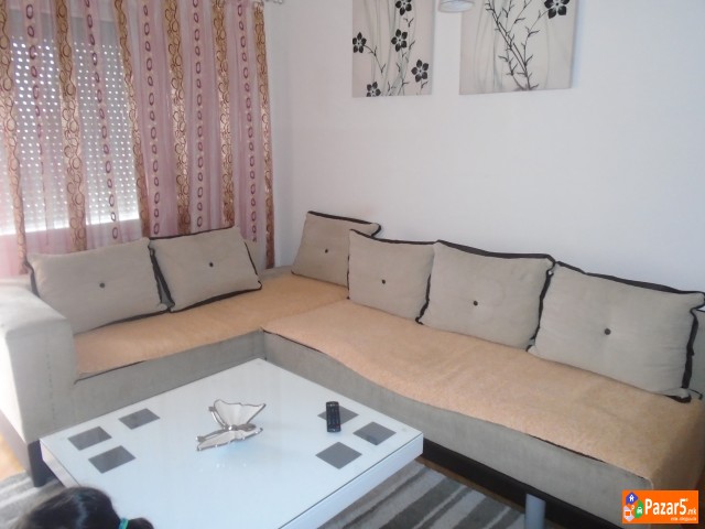 се продава гарнитура за седење