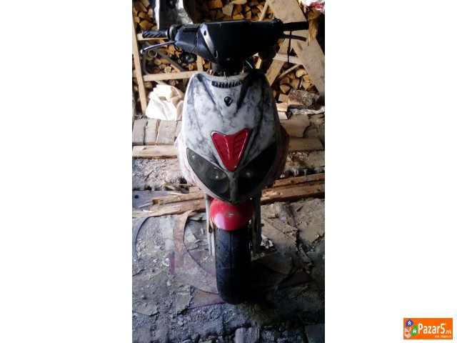 Prodavam Skuter Cel Ili Na Delovi... Hitnoo