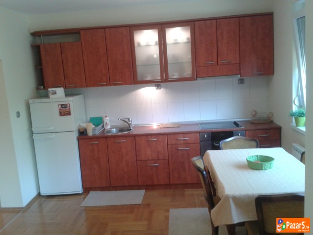 Se Iznajmuva Prekrasen Stan Vo Centar