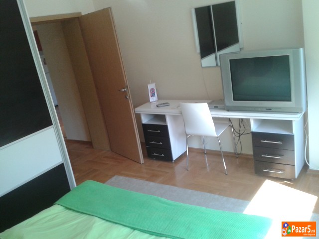 Se Iznajmuva Prekrasen Stan Vo Centar