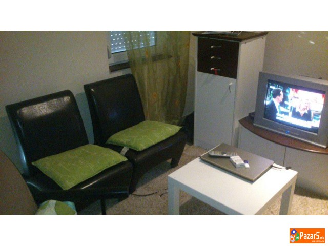 Izdavam Trokrevetna Garsonjera Ohrid