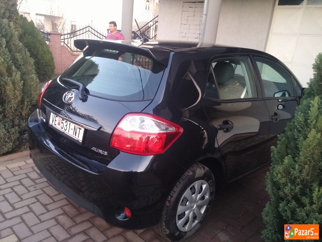 Toyota Auris Vo Odlichna Sostojba 2011