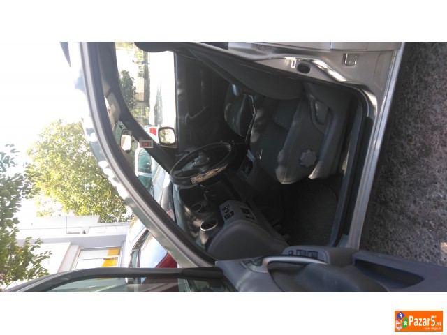 Se Prodava Toyota Rav4