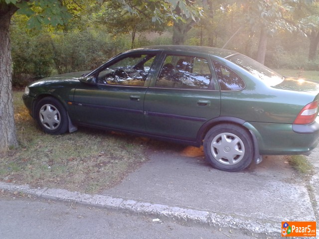 Se Prodava Vectra Vo Odlicna Sostojba