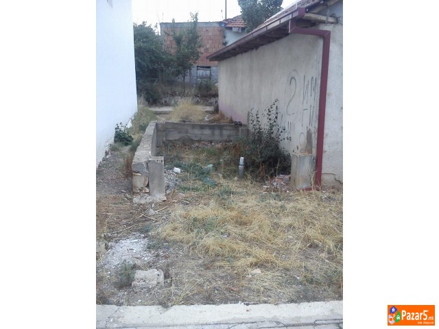 Se Prodava Kuka Vo Radovis