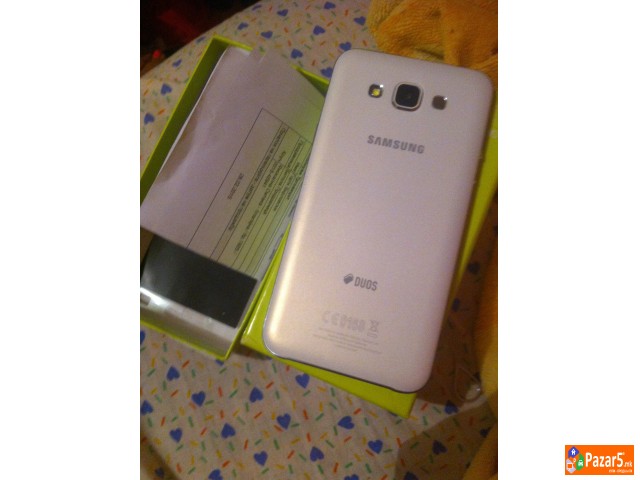 Продавам Samsung Galay E7 