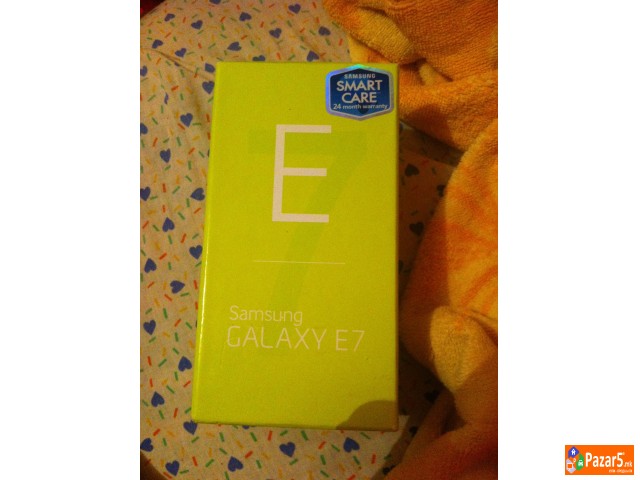 Продавам Samsung Galay E7 