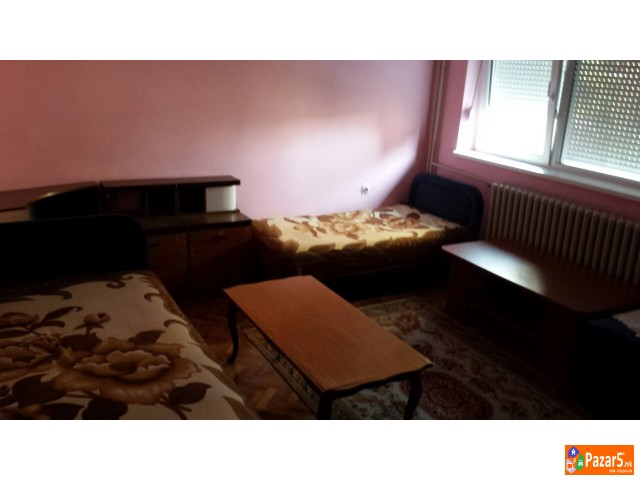 Издавам наместен стан во строг центар