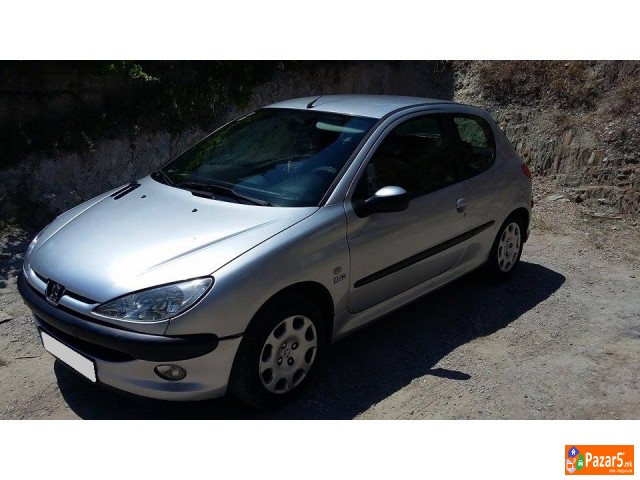 Продавам Peugeot 206 од 2004 год. со 80.000км