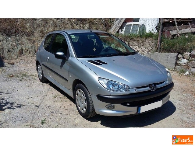 Продавам Peugeot 206 од 2004 год. со 80.000км
