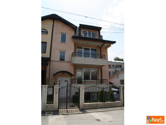 СЕ ПРОДАВА КУЌА ВО МАЏАРИ-ТРИАНГЛА - 410м2 (490eur