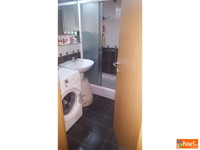 Се издава стан кај католичката црква