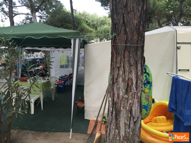 Se Prodava Kamp Prikolka Na Mk Tablici