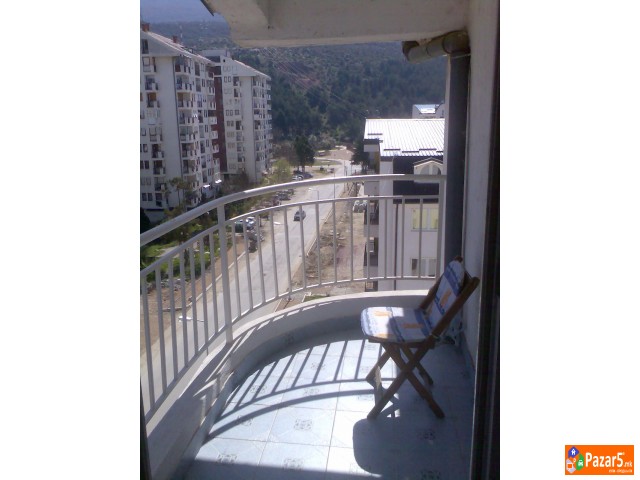  Издавам гарсоњера во Охрид-цела година