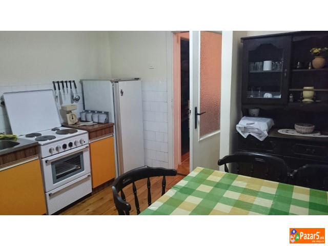 Се издава стан во Центар