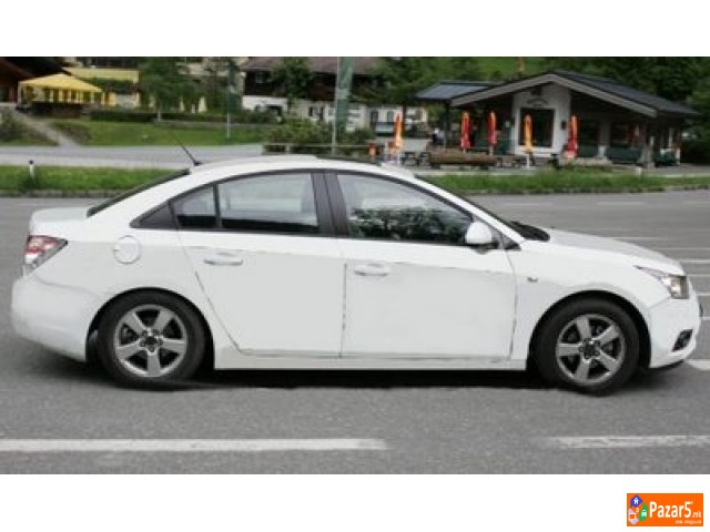 Se Prodava Chevrolet Cruze 1.8 Ls + Plin  2010 God