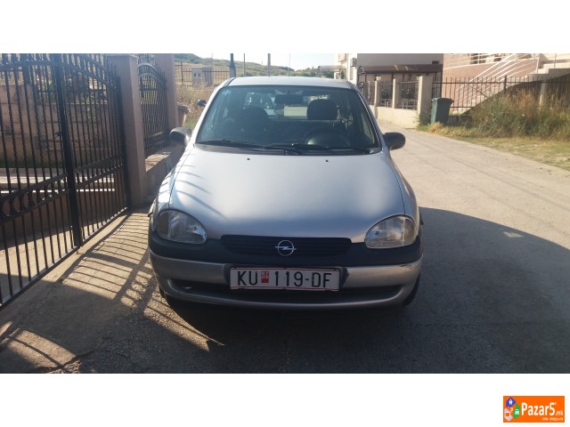 Opel Corsa 2000 God.atestiran Plinski Ured