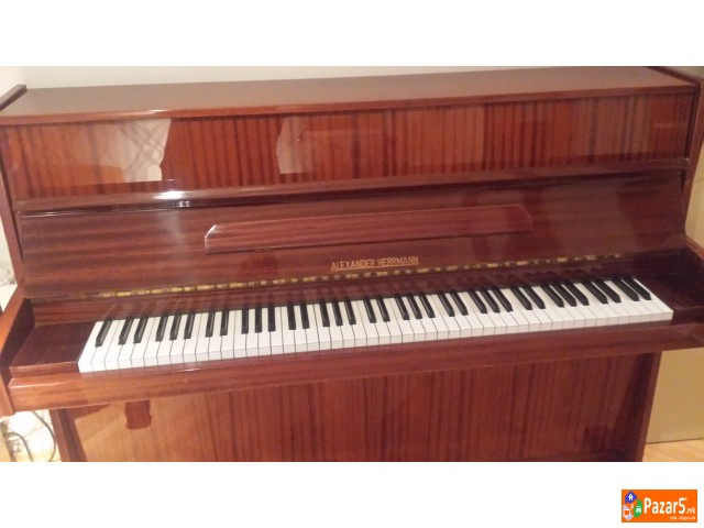 Продавам пиано махагони Alexander Hermmann