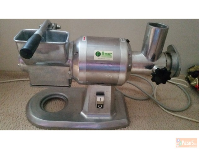 Masina Za Melejne Meso I Ostrejne Nozevi