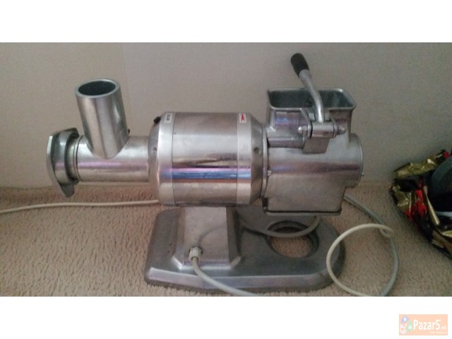 Masina Za Melejne Meso I Ostrejne Nozevi