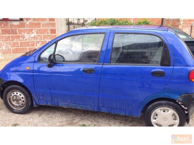 Se Prodava Ili Zamenuva Laguna I Matiz 