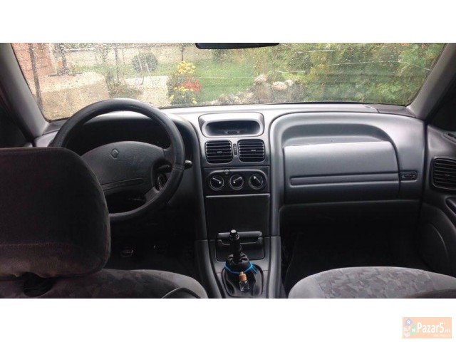 Se Prodava Ili Zamenuva Laguna I Matiz 