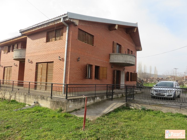 Се продаваКуќа - Деловен објект во с.Волково.