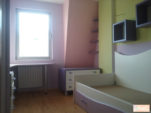 Се продава Стан новоградба од 111m2,кај Млечен