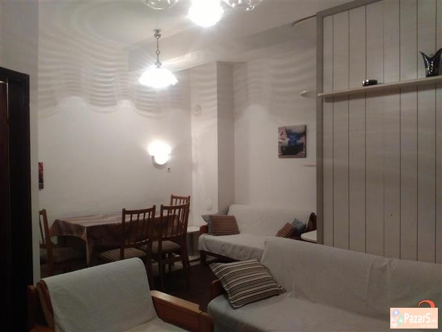 Издавам опремен двособен стан во Кисела Вода