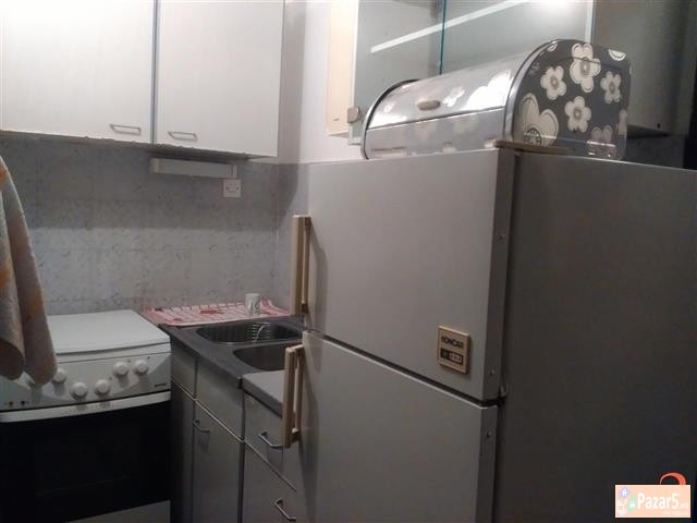 Издавам опремен двособен стан во Кисела Вода