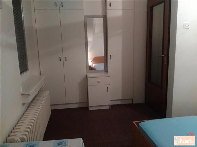 Издавам опремен двособен стан во Кисела Вода