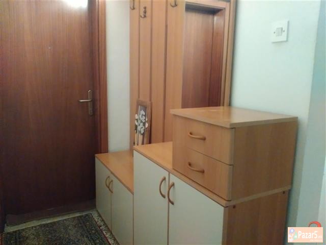 Издавам опремен двособен стан во Кисела Вода