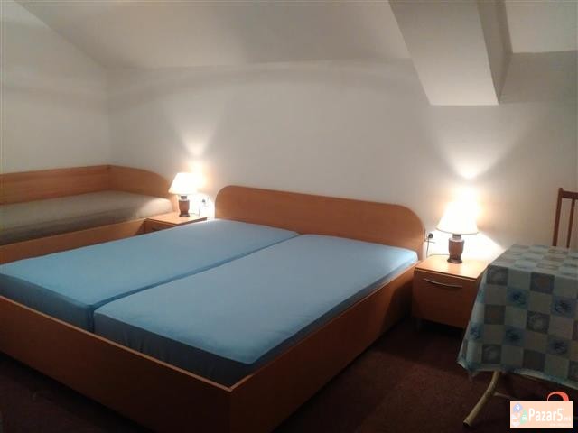 Издавам опремен двособен стан во Кисела Вода