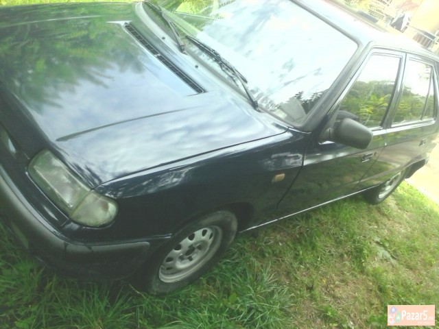 Продавам шкода фелициа 97 год.