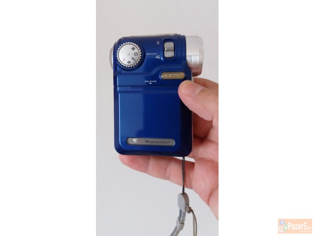 Продавам одлично сочувана дигитална камера