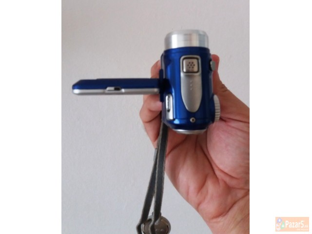 Продавам одлично сочувана дигитална камера