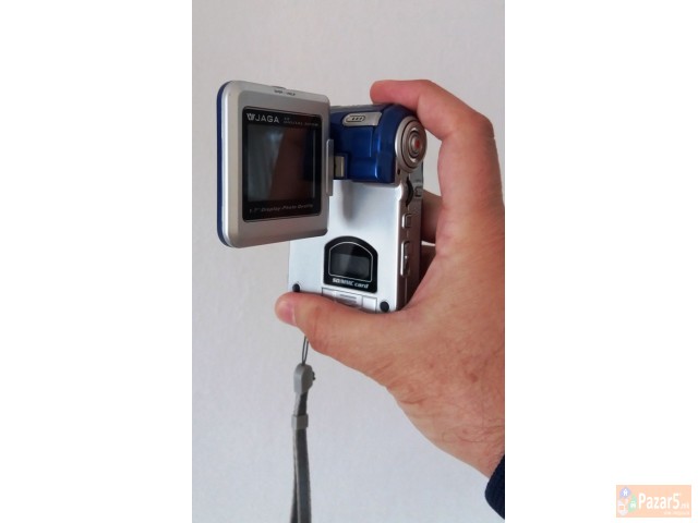 Продавам одлично сочувана дигитална камера