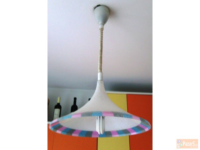 Продавам 2 лустери!